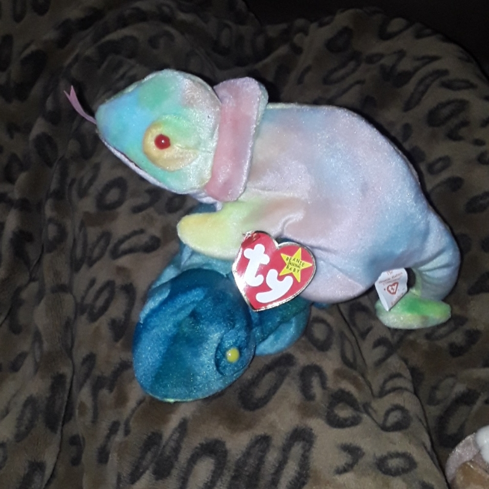 2 TY BEANIE BABIES RARE IGGY IGUANA AND RAINBOW